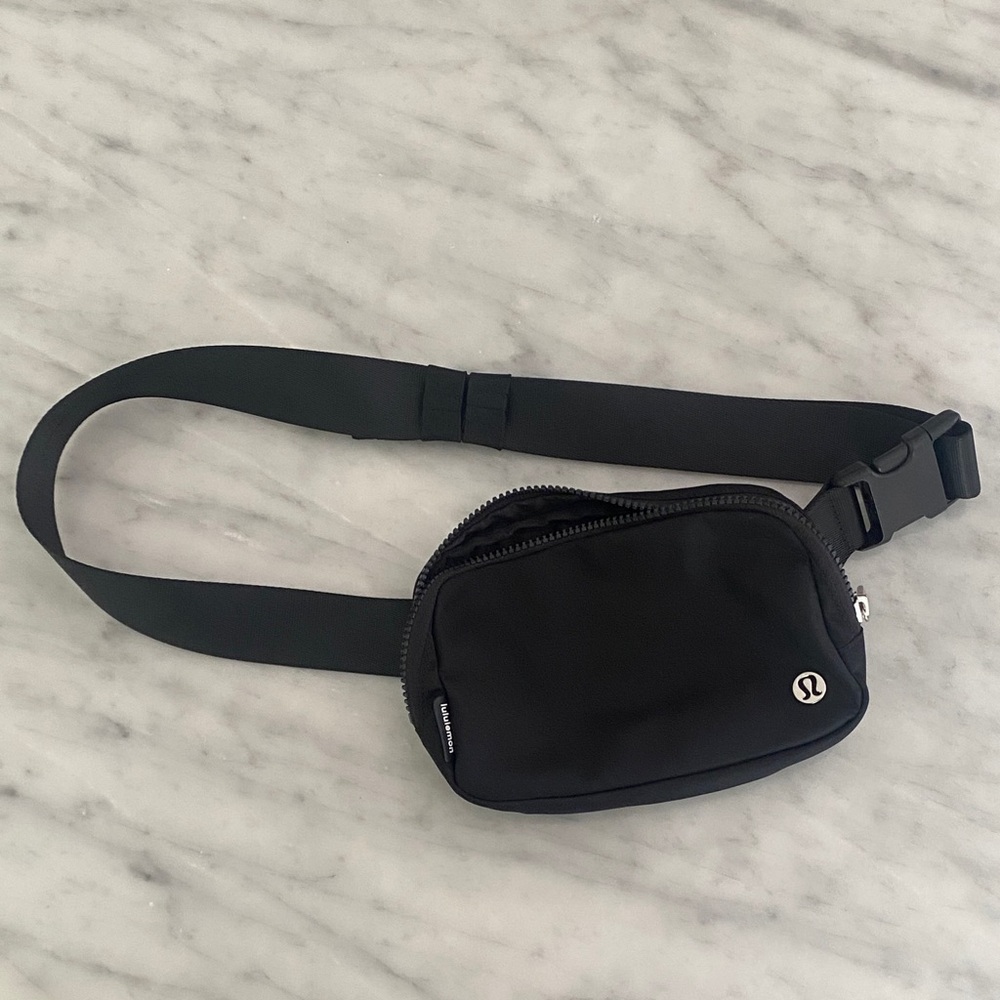 lululemon Everywhere Belt Bag 1L